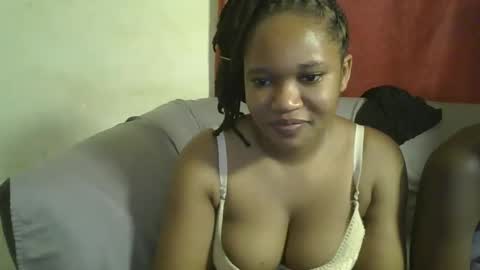 Snapshot of browny_kinky chatting on 03/02/25, 04:32 pitch online show from 03/02/25, 04:32