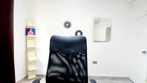 bruce_1111 online show from 09/16/25, 06:20