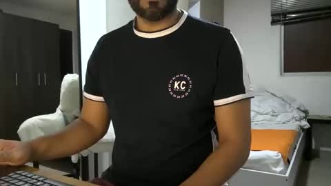 Bruce online show from 01/06/25, 01:31