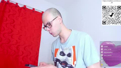 Snapshot of bruce_kane69 chatting on 03/02/25, 04:10 Bruce Kane online show from 03/02/25, 04:10