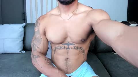 Snapshot of bruce_roldan chatting on 10/28/25, 06:10 bruce roldan online show from 10/28/25, 06:10