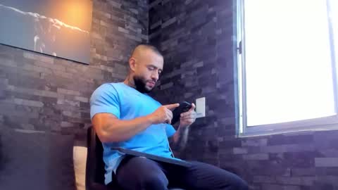 Snapshot of brucedallas chatting on 10/02/25, 10:06 brucedallas online show from 10/02/25, 10:06