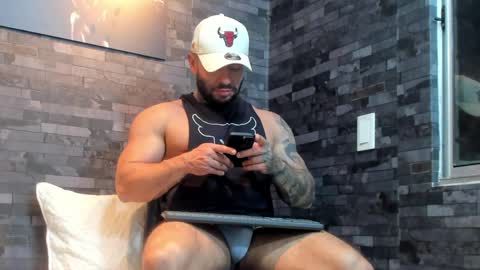 Snapshot of brucedallas chatting on 03/27/26, 02:06 brucedallas online show from 03/27/26, 02:06