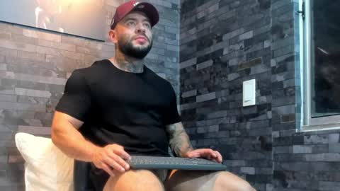 Snapshot of brucedallas chatting on 04/01/26, 02:34 brucedallas online show from 04/01/26, 02:34