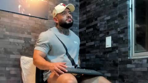 Snapshot of brucedallas chatting on 04/24/26, 03:31 brucedallas online show from 04/24/26, 03:31