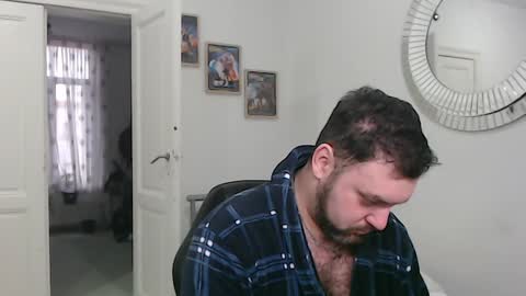 Bruce online show from 01/05/25, 01:15