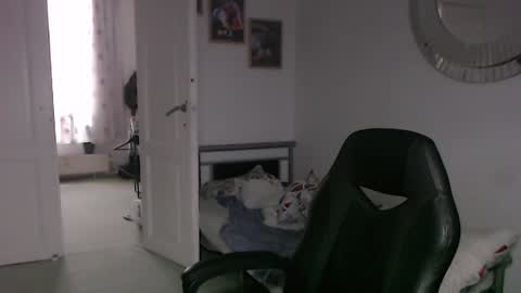 Bruce online show from 01/18/25, 11:43