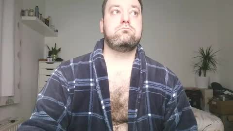 Bruce online show from 04/15/26, 07:32