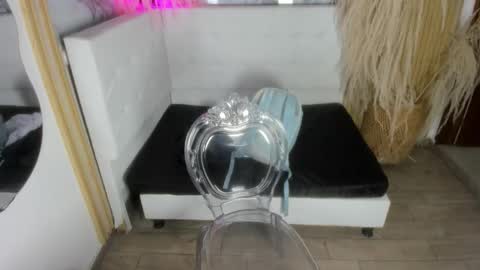 Bruja SCarlata online show from 10/28/25, 10:41