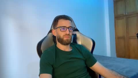 Snapshot of brulink103 chatting on 07/19/26, 01:37 ganjatalks online show from 07/19/26, 01:37