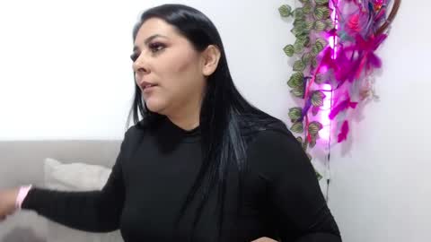 Bruna royale  online show from 03/13/26, 05:19