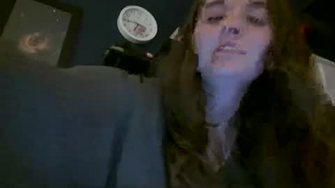 Snapshot of brunettebaby040 chatting on 10/13/25, 02:11 brunettebaby040 online show from 10/13/25, 02:11