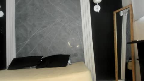 Snapshot of brunettesexyy0 chatting on 12/29/24, 12:01 brunette online show from 12/29/24, 12:01