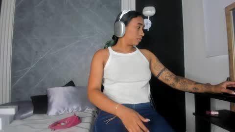 Snapshot of brunettesexyy0 chatting on 01/09/25, 08:11 brunette online show from 01/09/25, 08:11