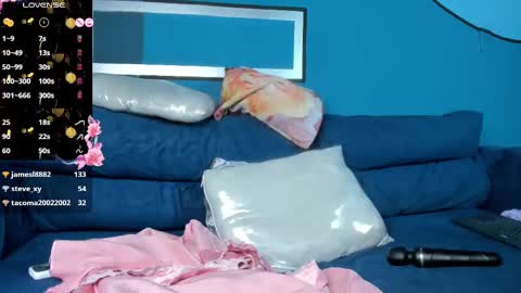 Snapshot of brunettesexyy0 chatting on 02/18/25, 01:10 brunette online show from 02/18/25, 01:10