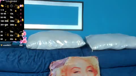 Snapshot of brunettesexyy0 chatting on 02/19/25, 01:18 brunette online show from 02/19/25, 01:18