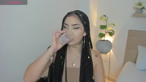 Snapshot of brunna_smith chatting on 12/18/25, 02:06 B R U N A online show from 12/18/25, 02:06