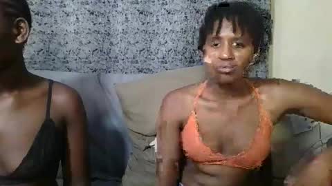 Snapshot of brunnette_blonde chatting on 03/10/26, 06:57 everyday online show from 03/10/26, 06:57