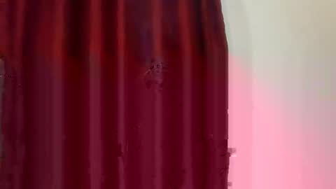 Snapshot of brunnette_blonde chatting on 03/24/26, 01:05 everyday online show from 03/24/26, 01:05