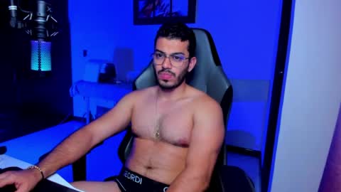 Snapshot of bruno_diaz31 chatting on 07/04/26, 04:07 Bruno online show from 07/04/26, 04:07