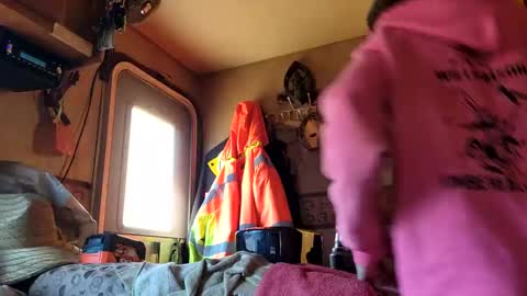 Steve... aka SkinnieDippin aka TimberTramp online show from 12/02/24, 08:00