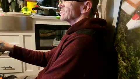 Steve... aka SkinnieDippin aka TimberTramp online show from 02/23/25, 06:39