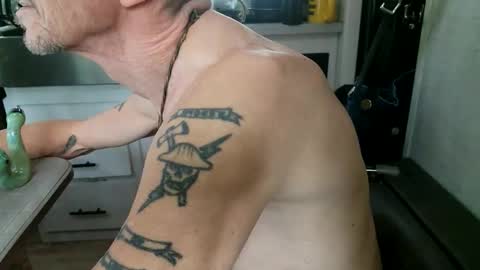 Steve... aka SkinnieDippin aka TimberTramp online show from 12/01/25, 06:46