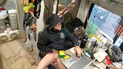 Steve... aka SkinnieDippin aka TimberTramp online show from 12/14/25, 10:47