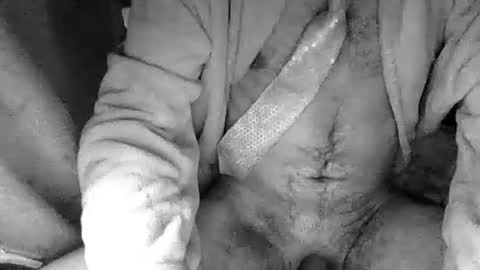 Snapshot of brutusek9191 chatting on 10/19/25, 01:45 brutusek9191 online show from 10/19/25, 01:45