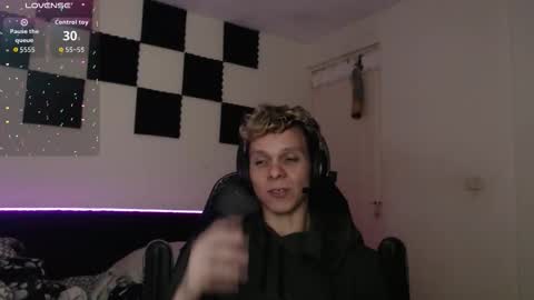 bryamado online show from 10/08/25, 03:04