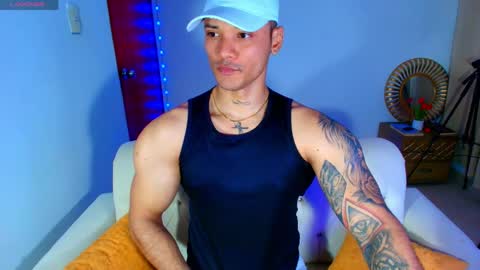Snapshot of bryan_boy_ chatting on 06/06/26, 01:43 bryan online show from 06/06/26, 01:43