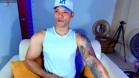 Snapshot of bryan_boy_ chatting on 07/01/26, 02:02 bryan online show from 07/01/26, 02:02