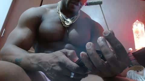 Snapshot of bryan_colen chatting on 01/26/25, 12:16 Enjoy the best muscle straws   online show from 01/26/25, 12:16