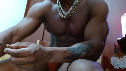 Snapshot of bryan_colen chatting on 02/02/25, 08:30 Enjoy the best muscle straws   online show from 02/02/25, 08:30