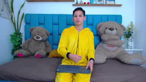 Snapshot of bryan_hotty chatting on 03/02/26, 11:17 Bryan online show from 03/02/26, 11:17