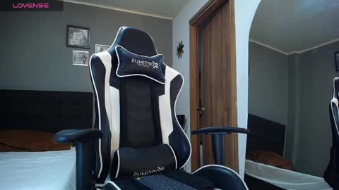 Snapshot of bryan_oficials chatting on 12/28/24, 07:33 bryan_oficials online show from 12/28/24, 07:33