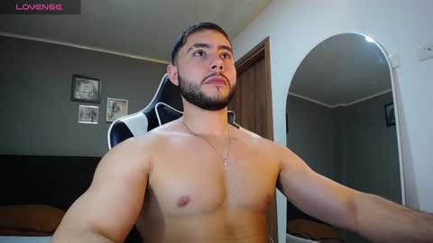 Snapshot of bryan_oficials chatting on 12/31/24, 11:06 bryan_oficials online show from 12/31/24, 11:06