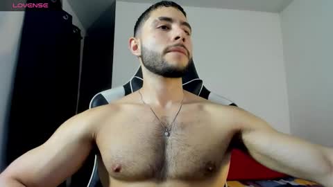 Snapshot of bryan_oficials chatting on 12/21/25, 04:52 bryan_oficials online show from 12/21/25, 04:52