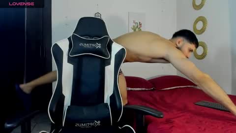 Snapshot of bryan_oficials chatting on 02/17/26, 04:31 bryan_oficials online show from 02/17/26, 04:31