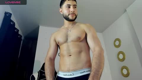 Snapshot of bryan_oficials chatting on 02/27/26, 06:35 bryan_oficials online show from 02/27/26, 06:35