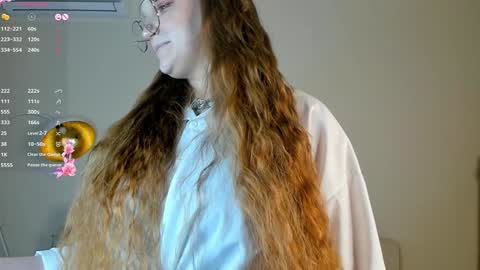 Snapshot of brynrice chatting on 12/18/24, 05:04 Mary Please help us to reach 120 thumbs up online show from 12/18/24, 05:04