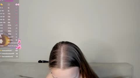 Snapshot of brynrice chatting on 01/12/25, 02:09 Mary Please help us to reach 120 thumbs up online show from 01/12/25, 02:09