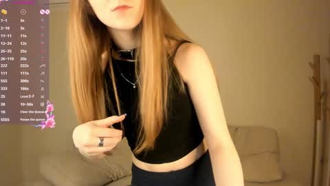 Snapshot of brynrice chatting on 01/27/25, 05:03 Mary Please help us to reach 120 thumbs up online show from 01/27/25, 05:03