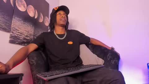 Bryxon  online show from 09/15/25, 03:45