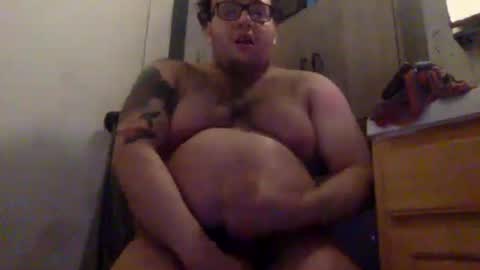 Snapshot of bttmchub98 chatting on 11/16/25, 12:27 bttmchub98 online show from 11/16/25, 12:27