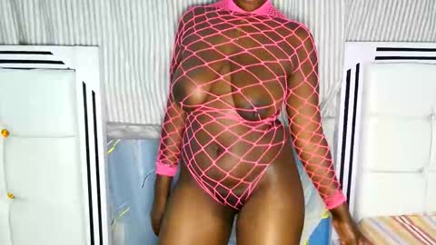bubb142862 online show from 10/23/25, 01:43