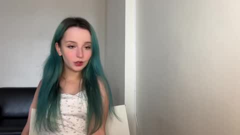 Snapshot of bubble_b00 chatting on 02/20/25, 07:45 bubble_b00 online show from 02/20/25, 07:45