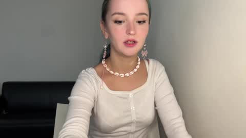 Snapshot of bubble_b00 chatting on 03/02/25, 10:35 bubble_b00 online show from 03/02/25, 10:35