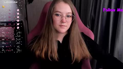 Snapshot of bubble_bunny chatting on 12/20/25, 11:23 Ruby online show from 12/20/25, 11:23