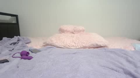 Snapshot of bubble_girl_lo chatting on 03/11/26, 07:36 Queen Lola XXX online show from 03/11/26, 07:36